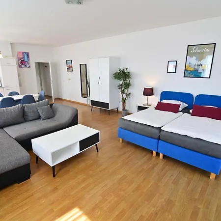 Am Schloss 108 * Schwerin (Mecklenburg-Vorpommern)